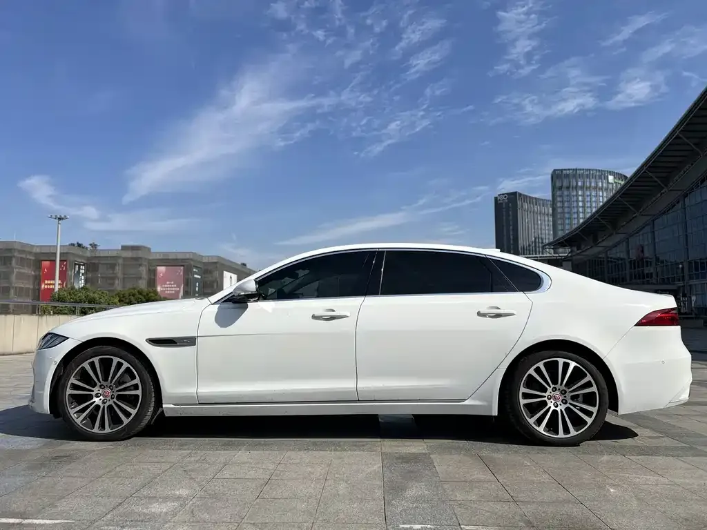Jaguar XFL 2022 из CN, фото 7