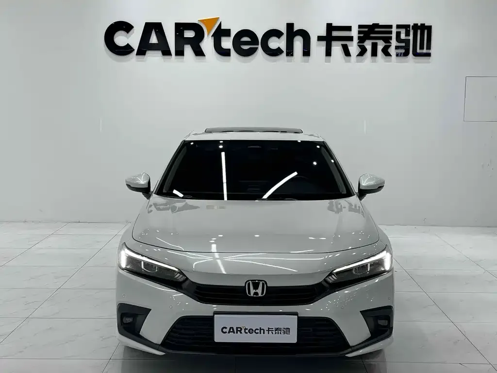 Honda Civic 2024 из CN, фото 2
