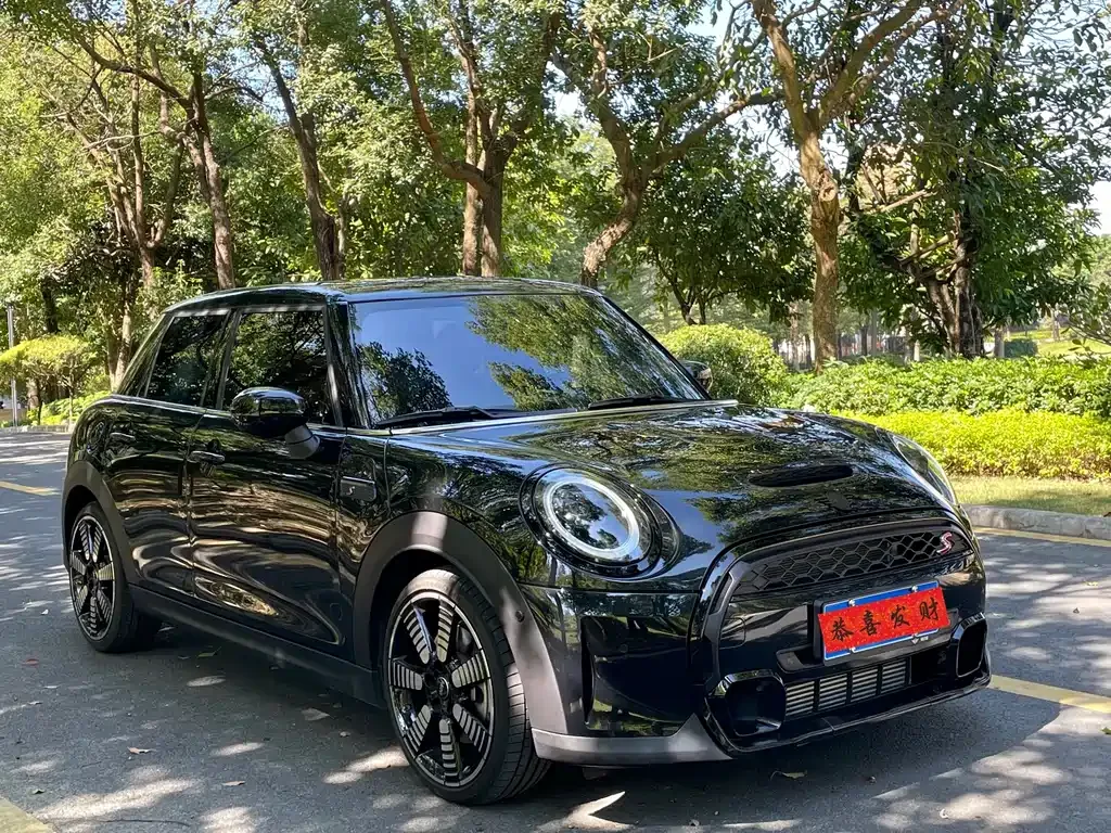 MINI Cooper (3-door) 2024 из CN, фото 3