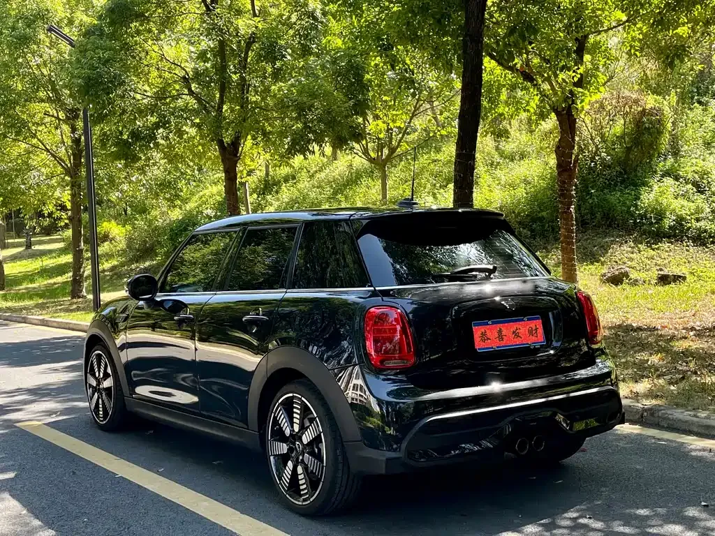 MINI Cooper (3-door) 2024 из CN, фото 4