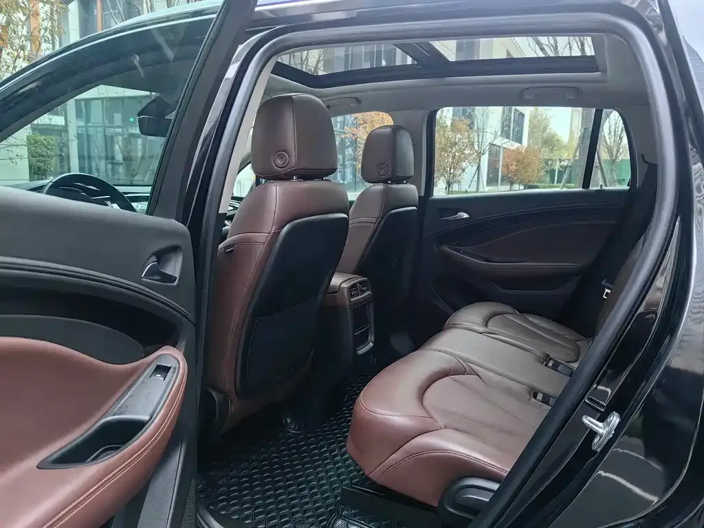 Buick Envision Plus — фото 6