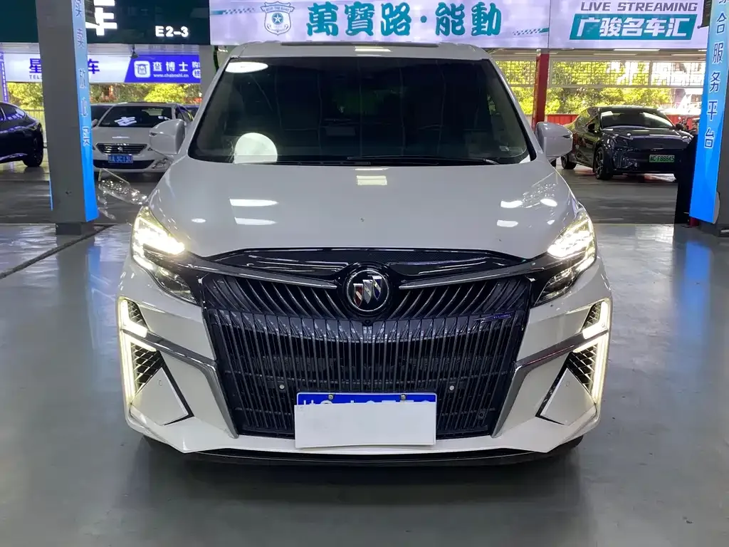 Buick GL8 2021 из CN, фото 2
