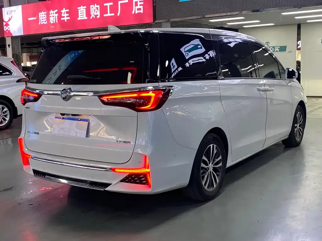 Buick GL8 2021 из CN, фото 6