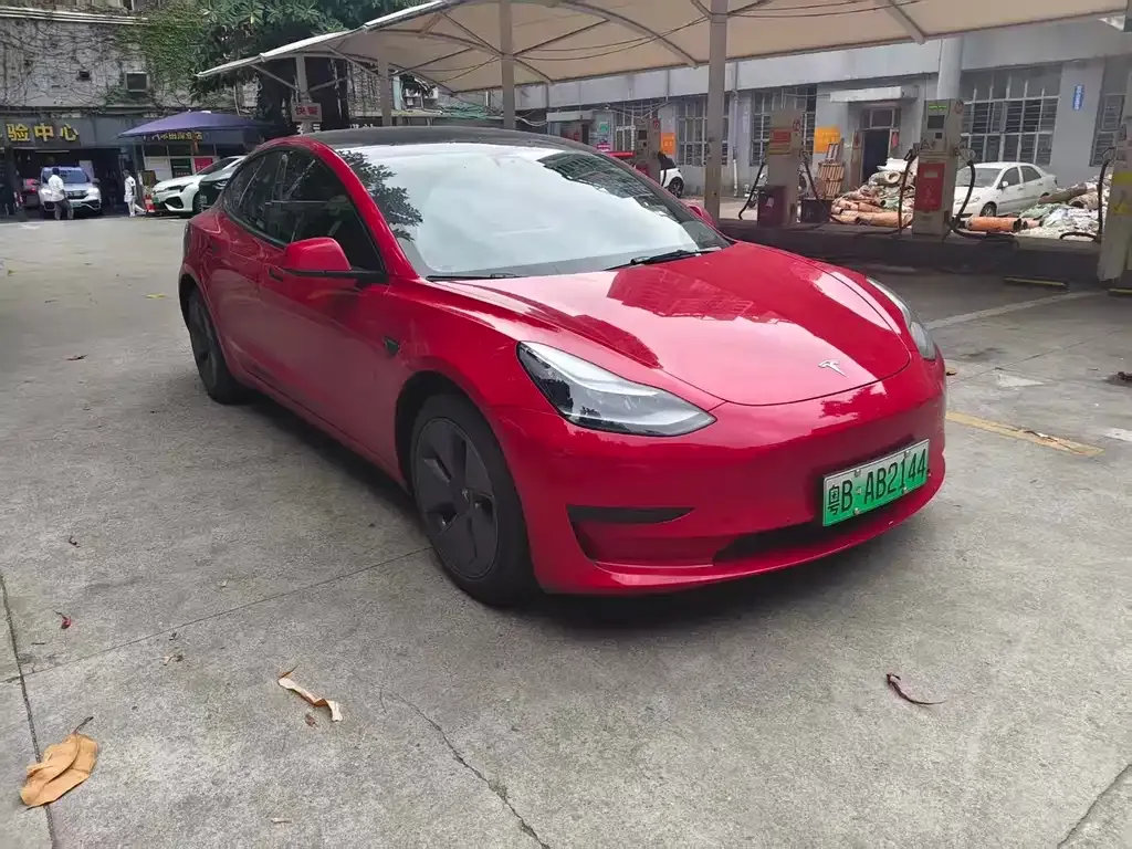 Tesla Model 3 — фото 2