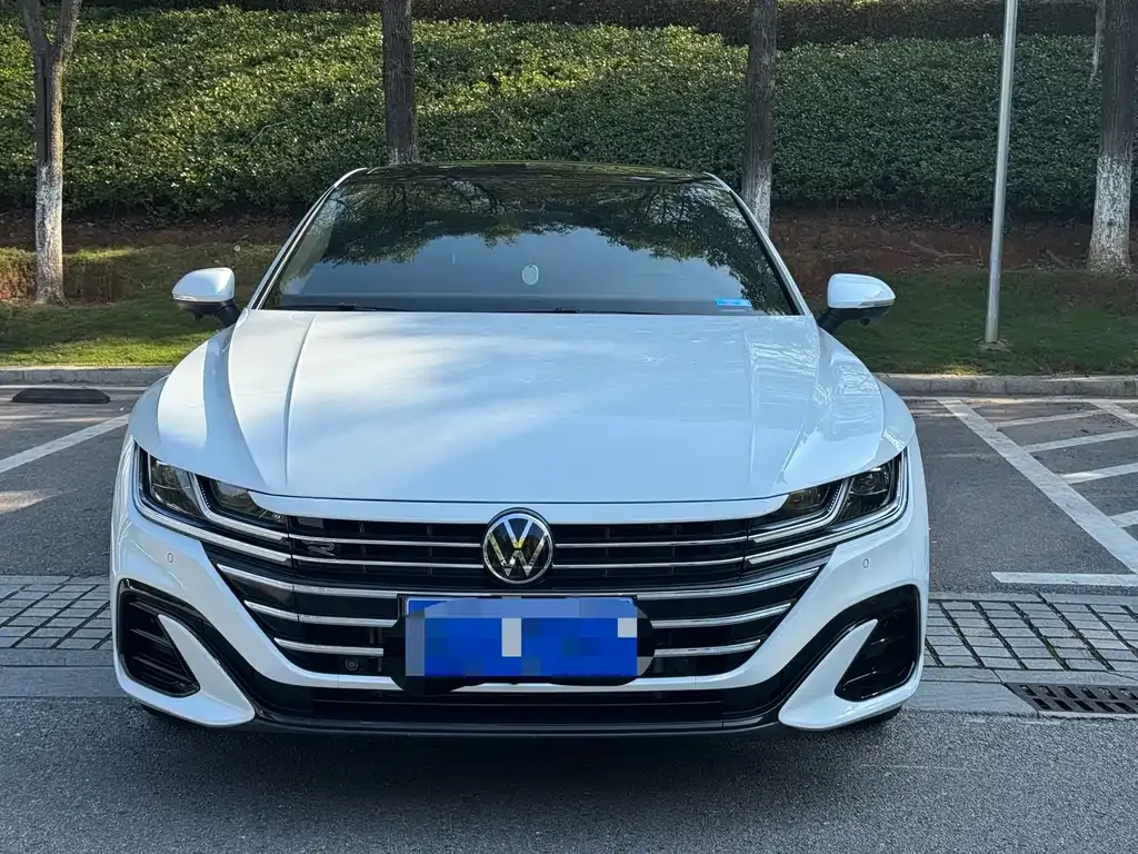 Volkswagen CC 2024 из CN, фото 2