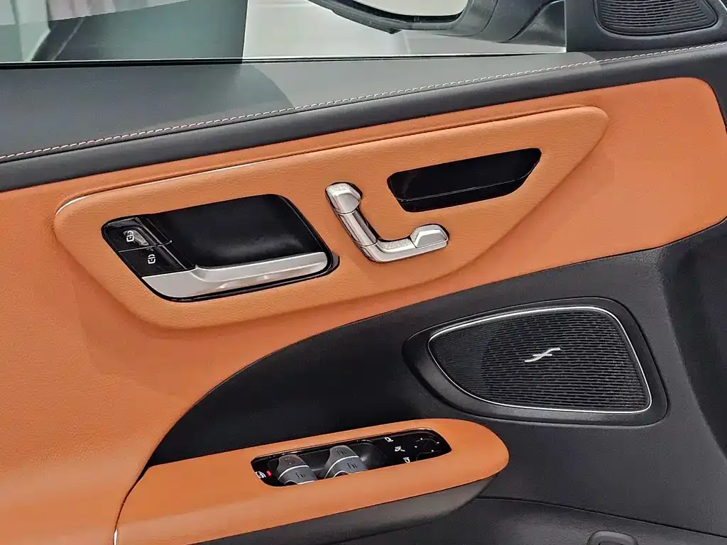 Mercedes-Benz C-Class 2024 из CN, фото 10