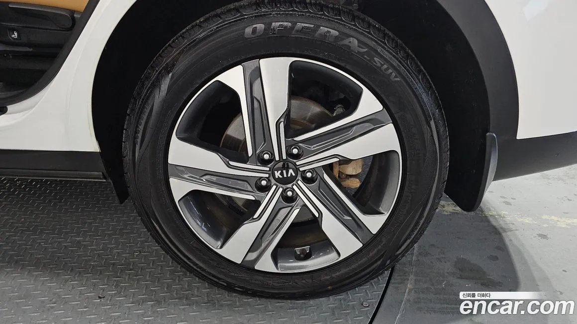 Kia Sorento — фото 5