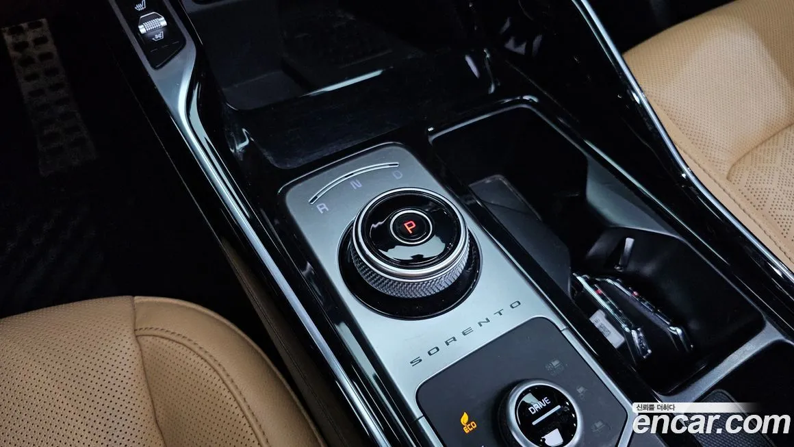 Kia Sorento — фото 9