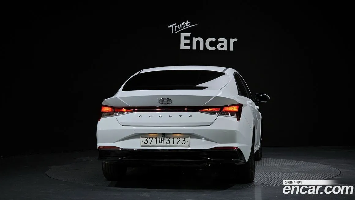 Hyundai AVANTE — фото 4