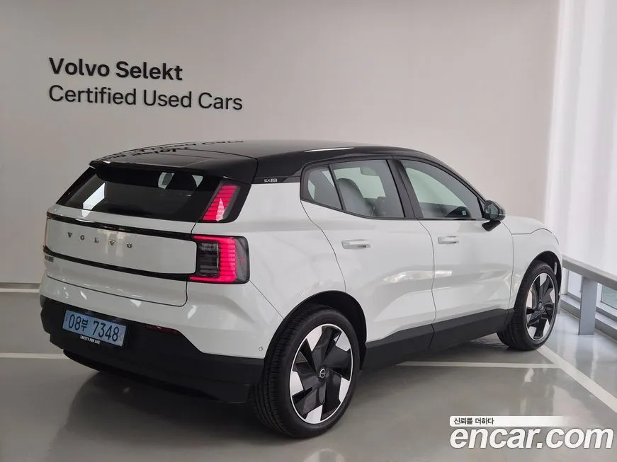 Volvo EX30 2024 из KR, фото 2