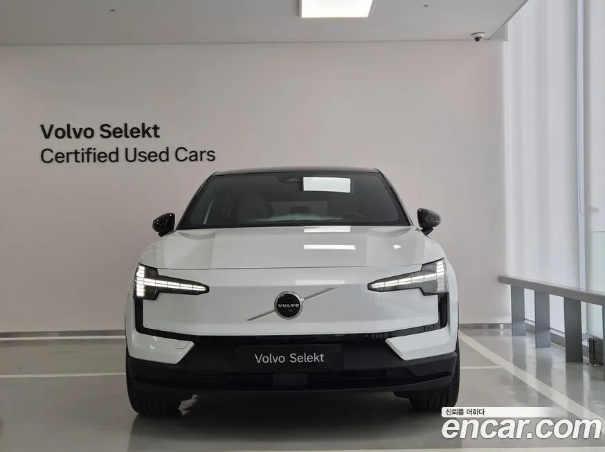 Volvo EX30 2024 из KR, фото 3
