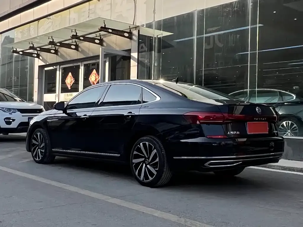 Volkswagen Passat — фото 4
