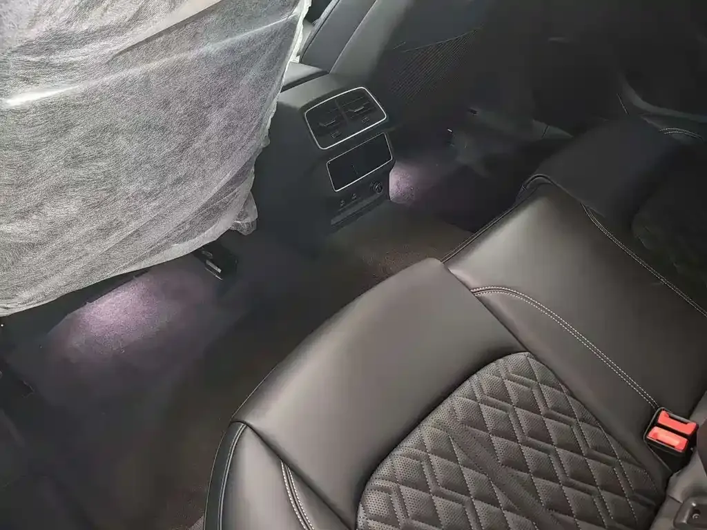 Audi A6L 2025 из CN, фото 5
