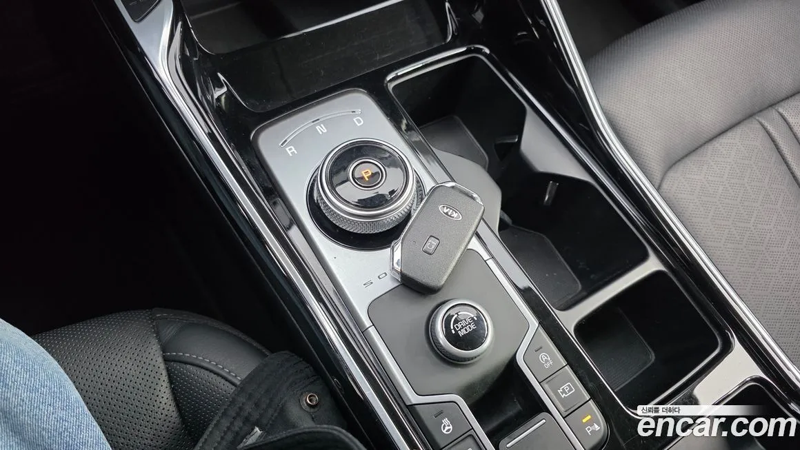 Kia Sorento — фото 9