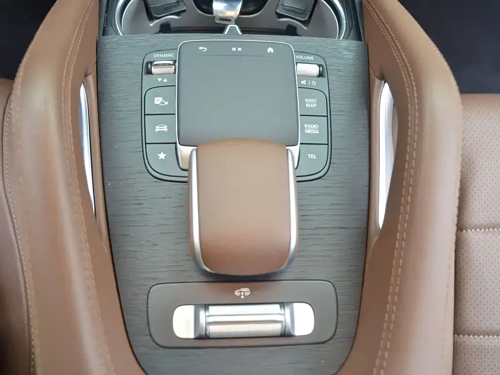 Mercedes-Benz GLS — фото 10