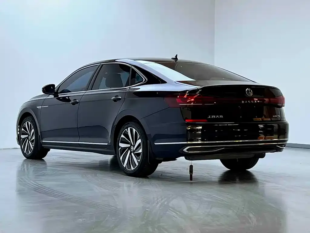 Volkswagen Passat 2024 из CN, фото 4