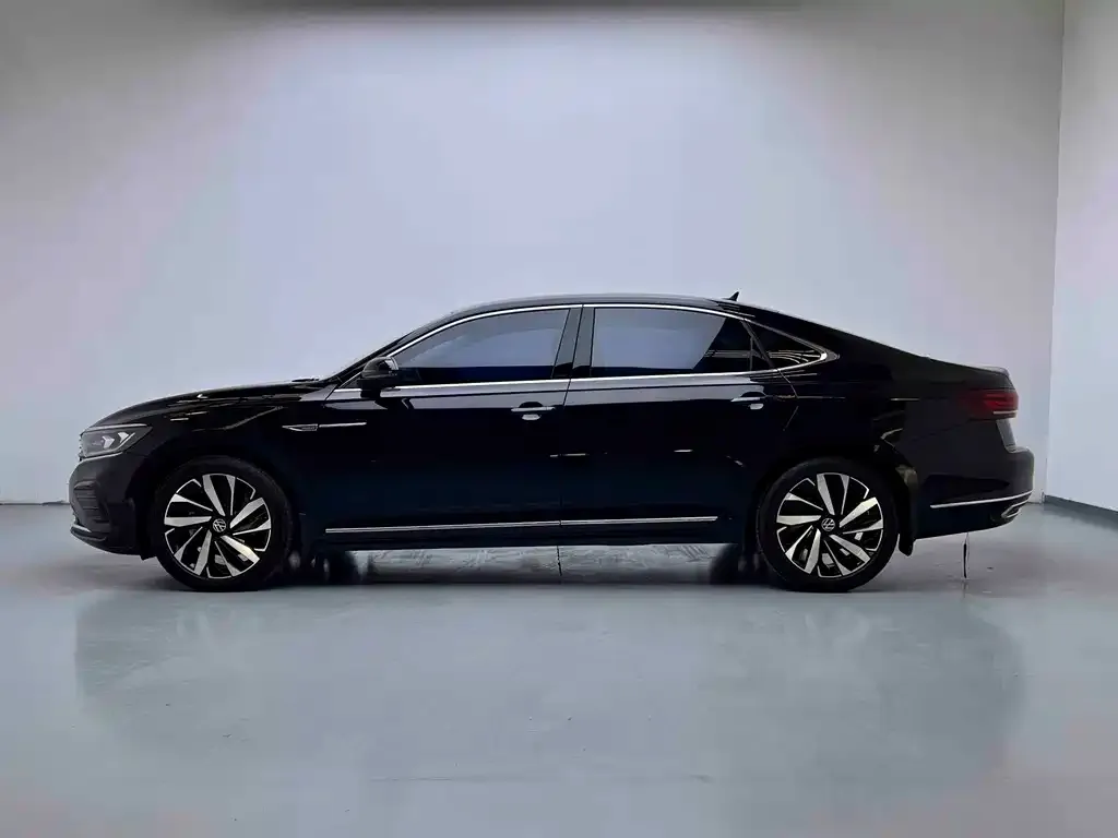 Volkswagen Passat 2024 из CN, фото 7