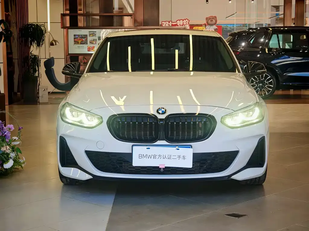 BMW 1 Series 2022 из CN, фото 2