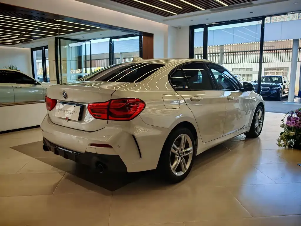 BMW 1 Series 2022 из CN, фото 7