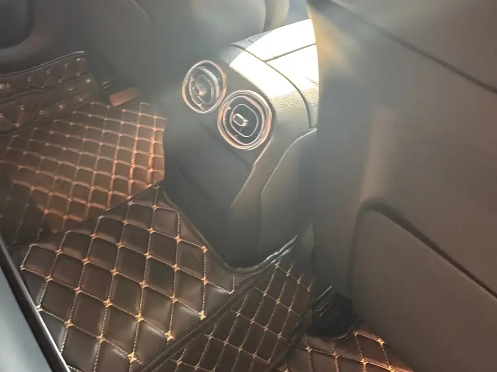 Mercedes-Benz C-Class 2024 из CN, фото 10