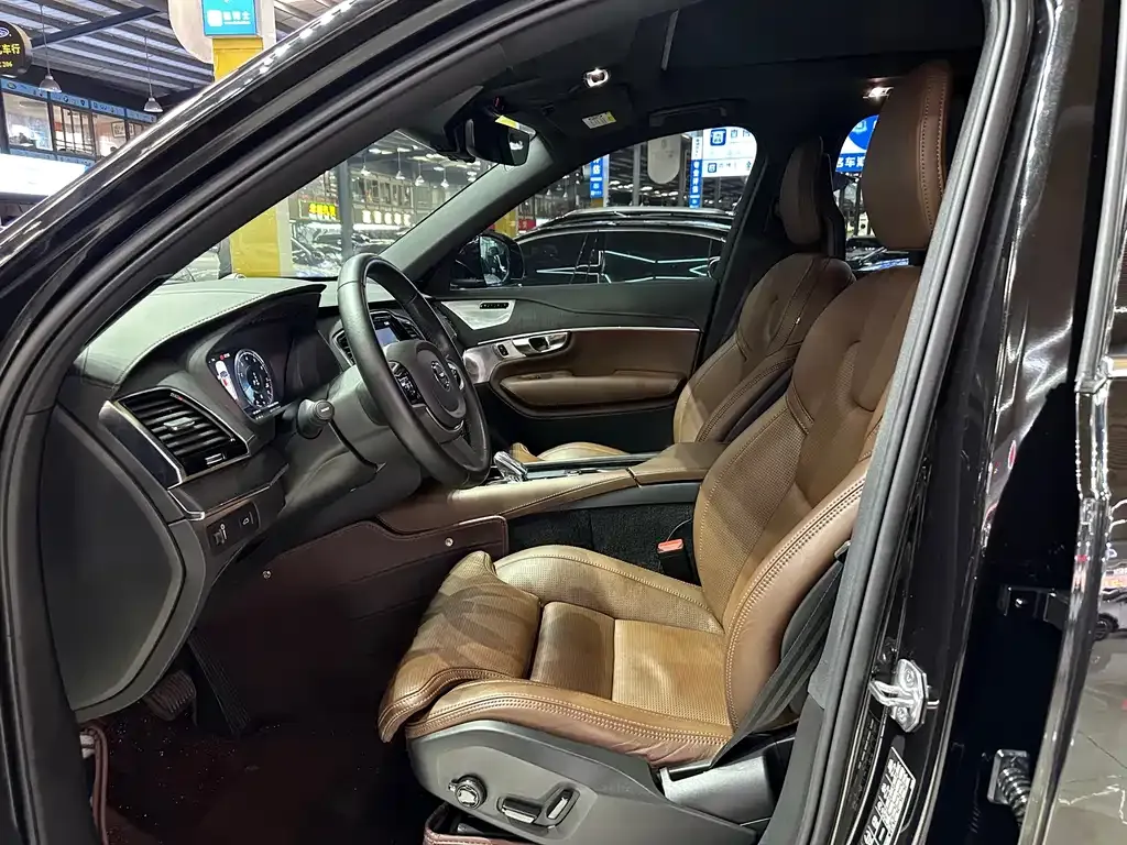 Volvo XC90 2021 из CN, фото 10