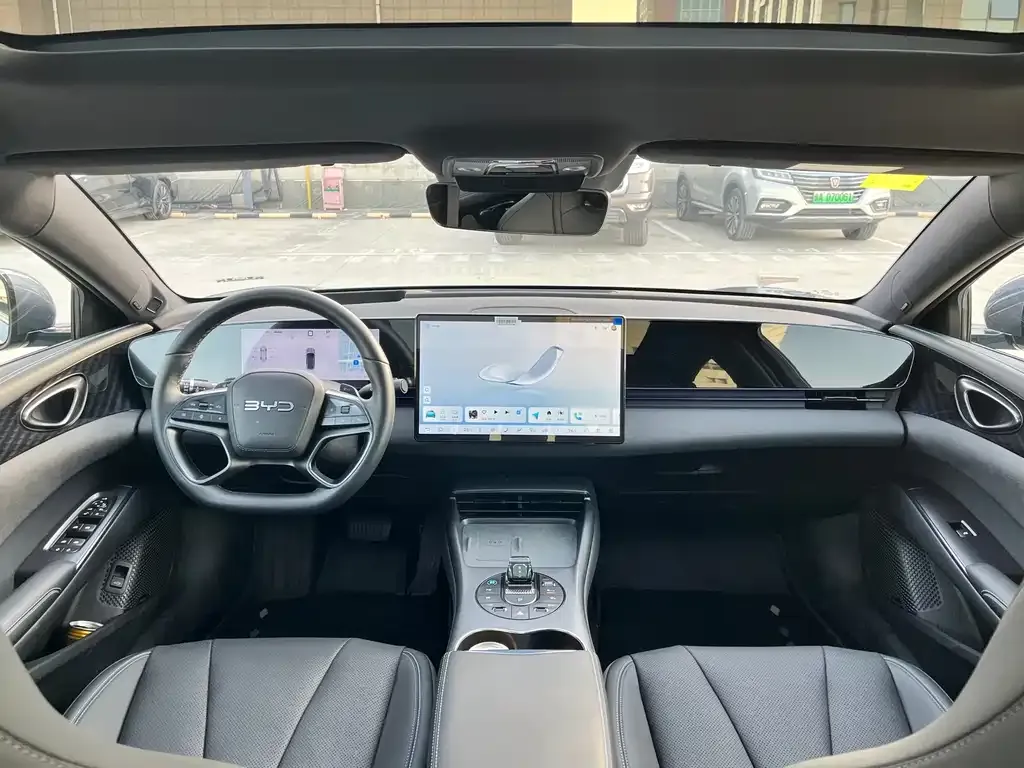 BYD Seal — фото 10