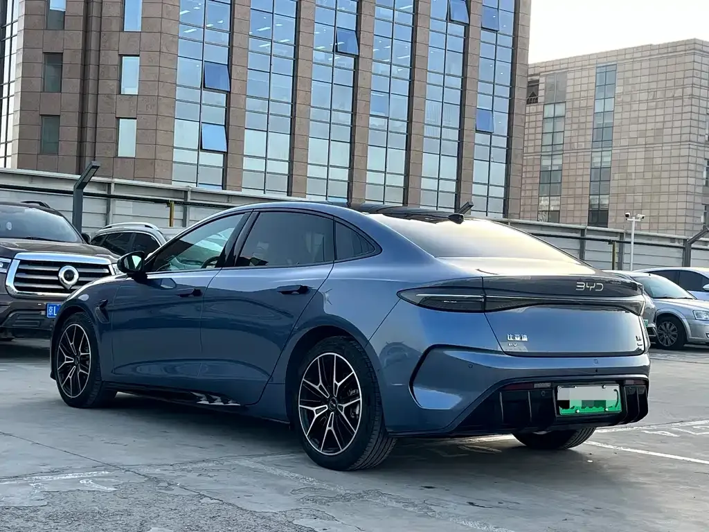 BYD Seal — фото 4