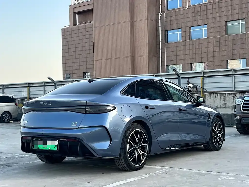 BYD Seal — фото 6