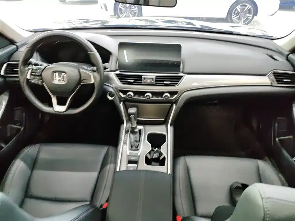 Honda Accord 2023 из CN, фото 10