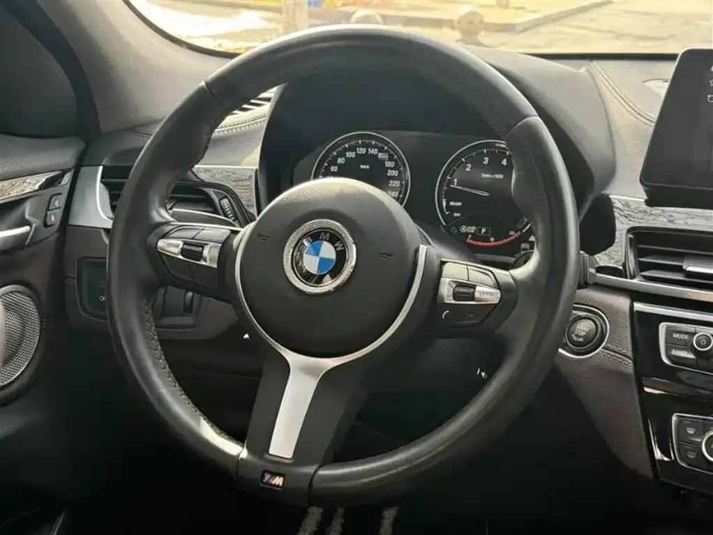 BMW X2 — фото 10