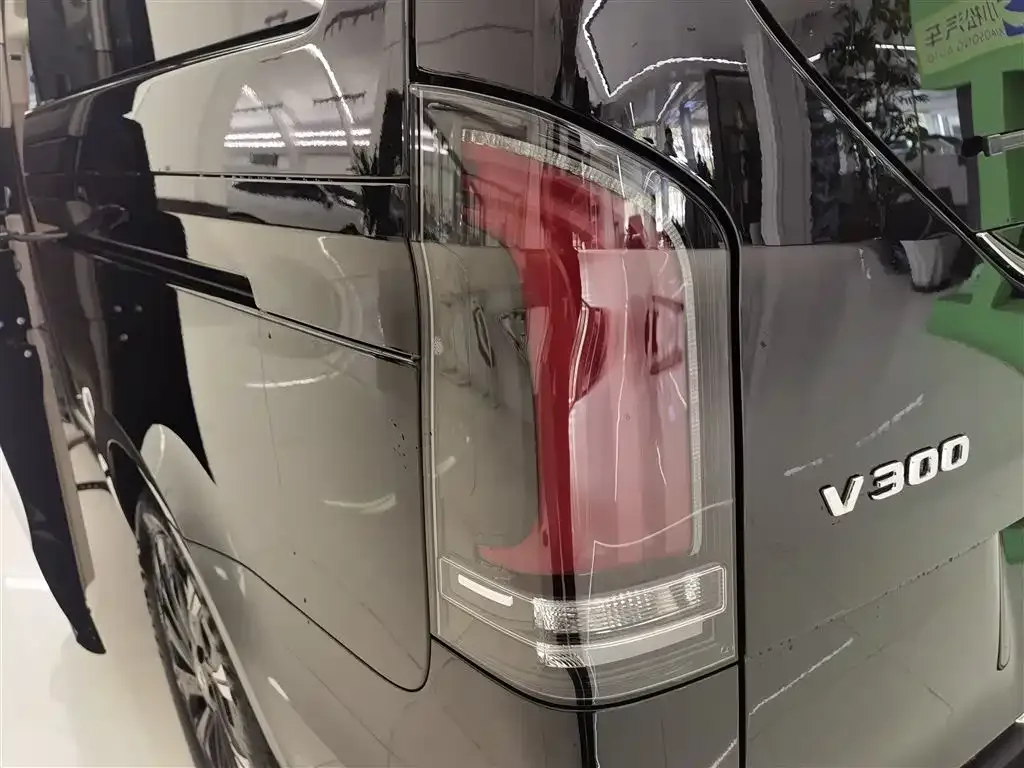 Mercedes-Benz V-Class 2025 из CN, фото 6