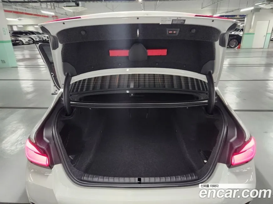 BMW 5-Series 2023 из KR, фото 10