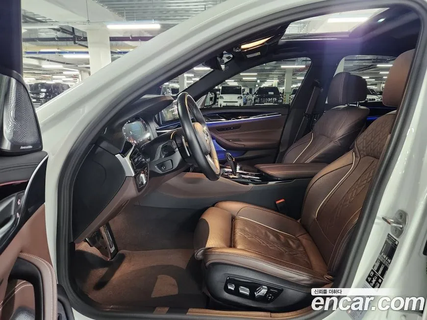 BMW 5-Series 2023 из KR, фото 8