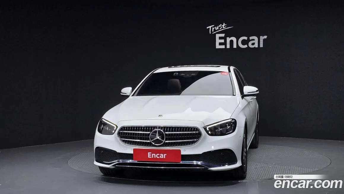 Mercedes-Benz E-Class — фото 3