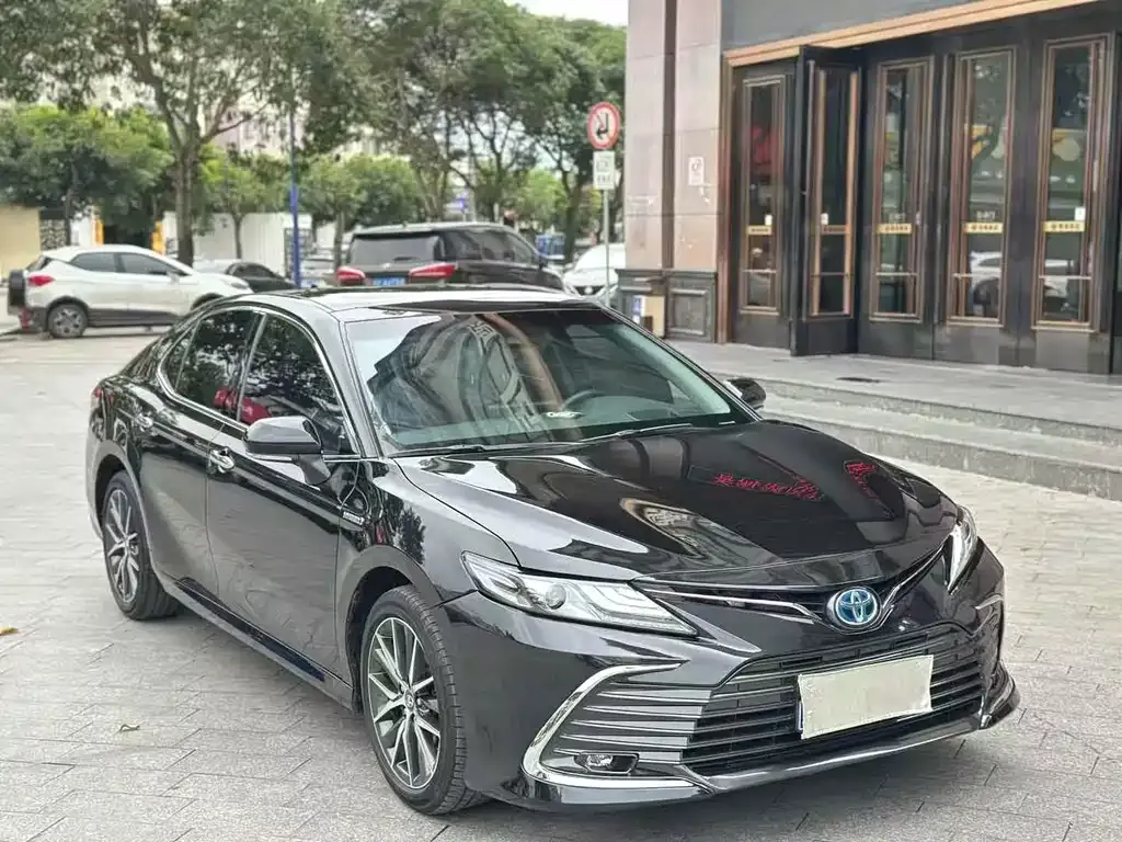 Toyota Camry 2023 из CN, фото 3