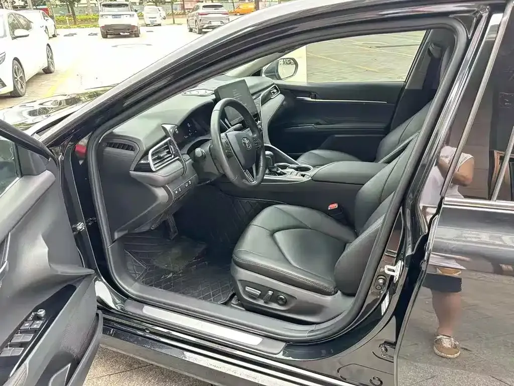 Toyota Camry 2023 из CN, фото 4