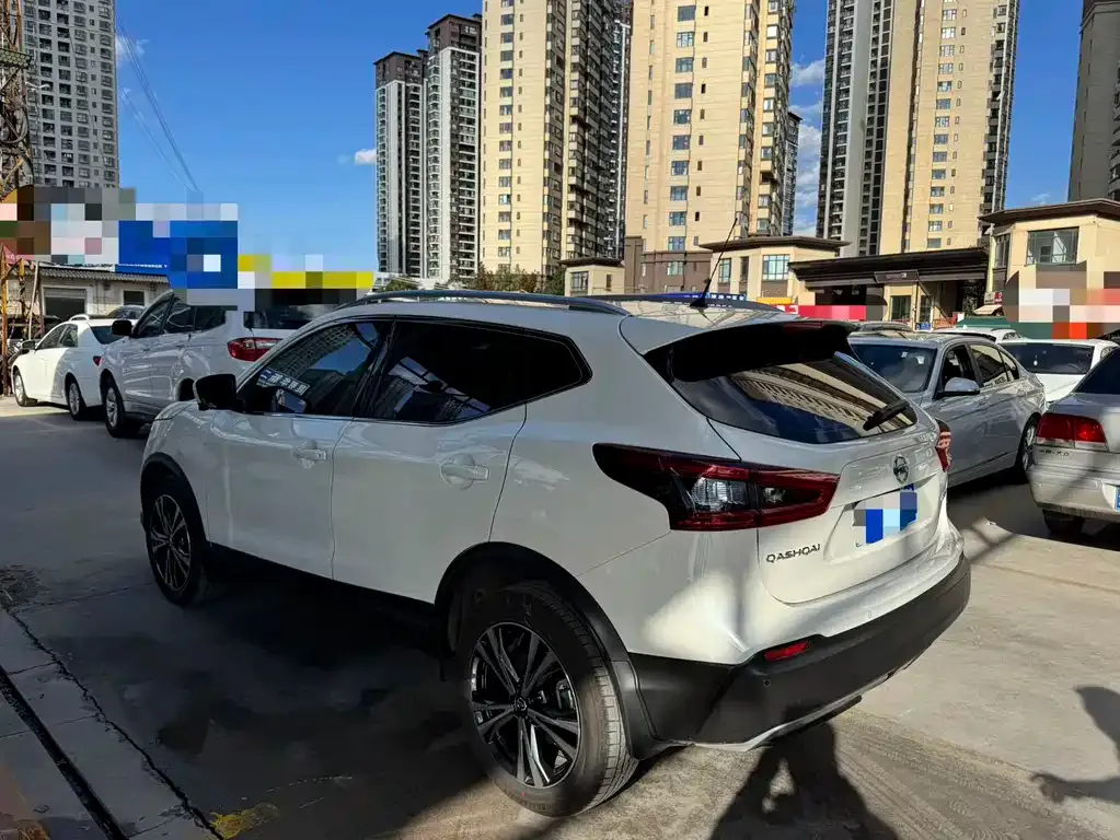 Nissan Qashqai — фото 6