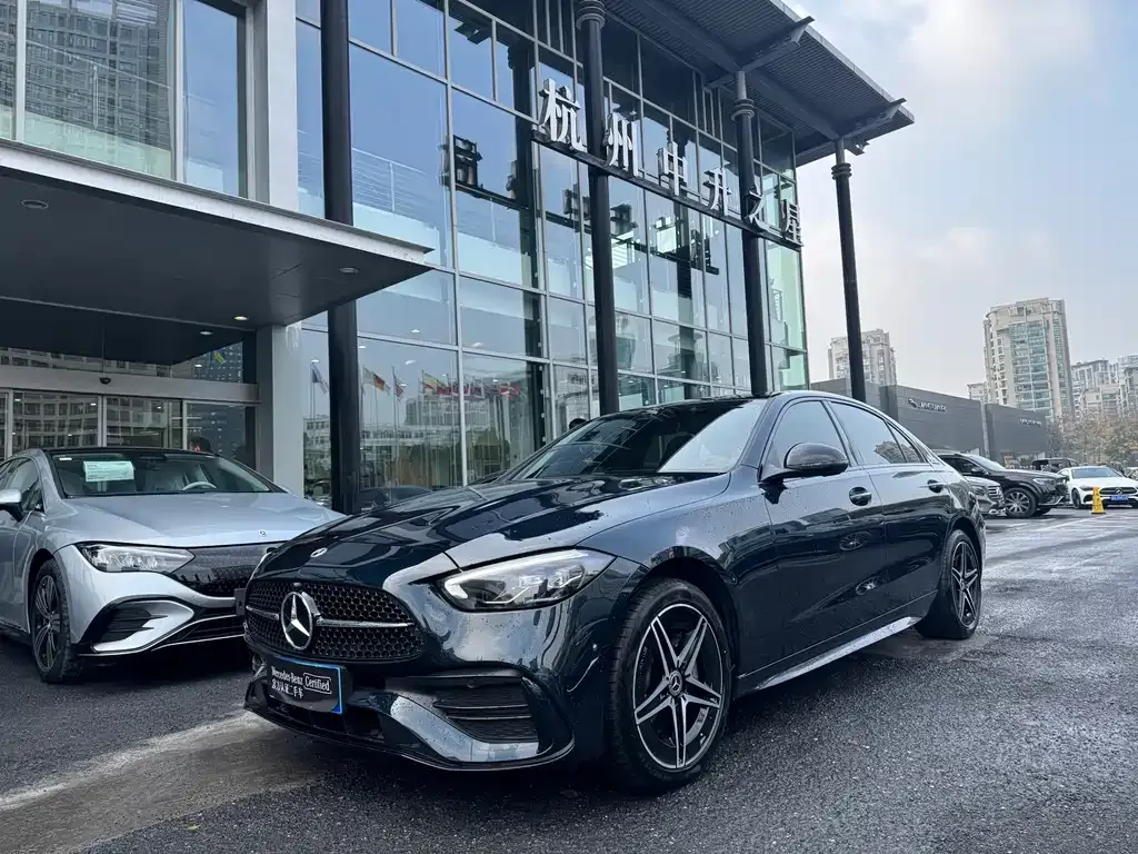 Mercedes-Benz C-Class — фото 1