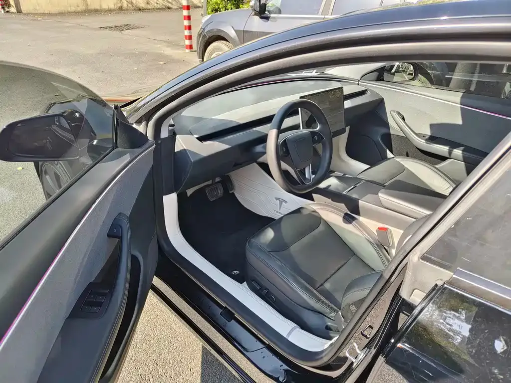 Tesla Model 3 — фото 6