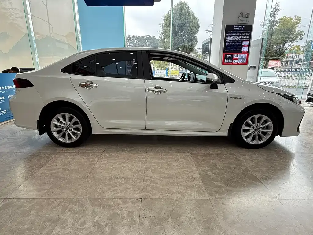Toyota Corolla 2021 из CN, фото 8