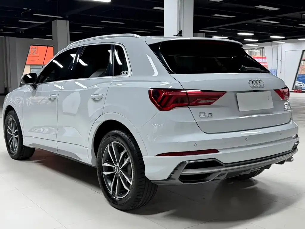 Audi Q3 — фото 7