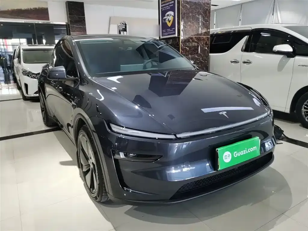 Tesla Model Y — фото 4