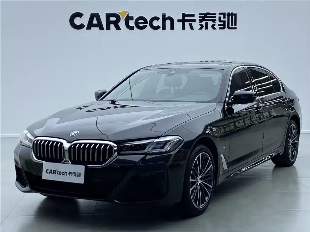 BMW 5 Series 2023 из CN, фото 1