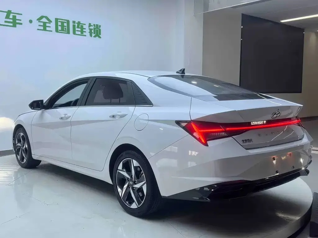 Hyundai Elantra 2022 из CN, фото 4