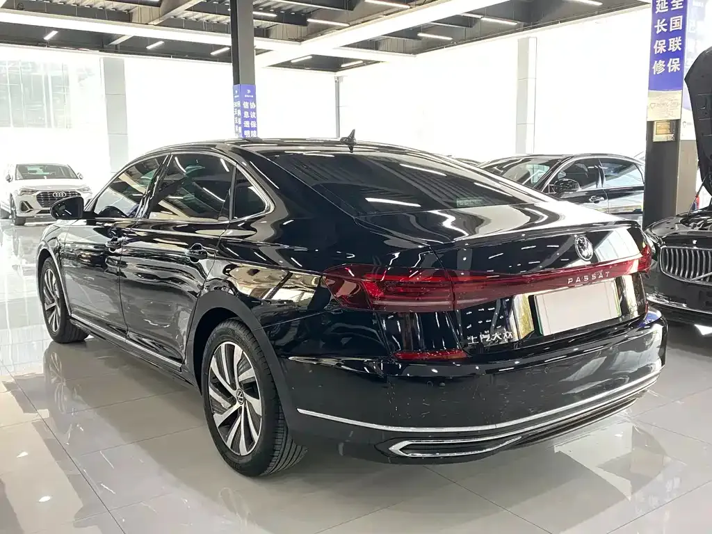 Volkswagen Passat New Energy — фото 5