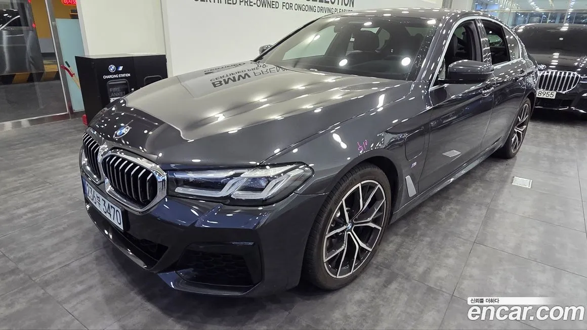 BMW 5-Series — фото 1