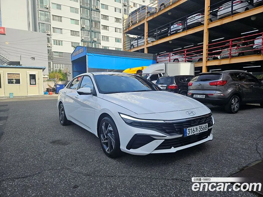 Hyundai AVANTE — фото 1