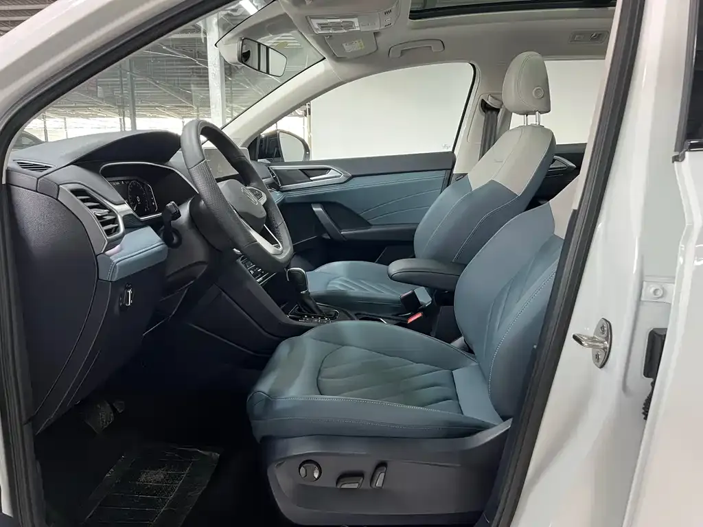 Volkswagen Tharu 2024 из CN, фото 8