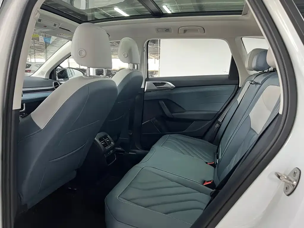 Volkswagen Tharu 2024 из CN, фото 9