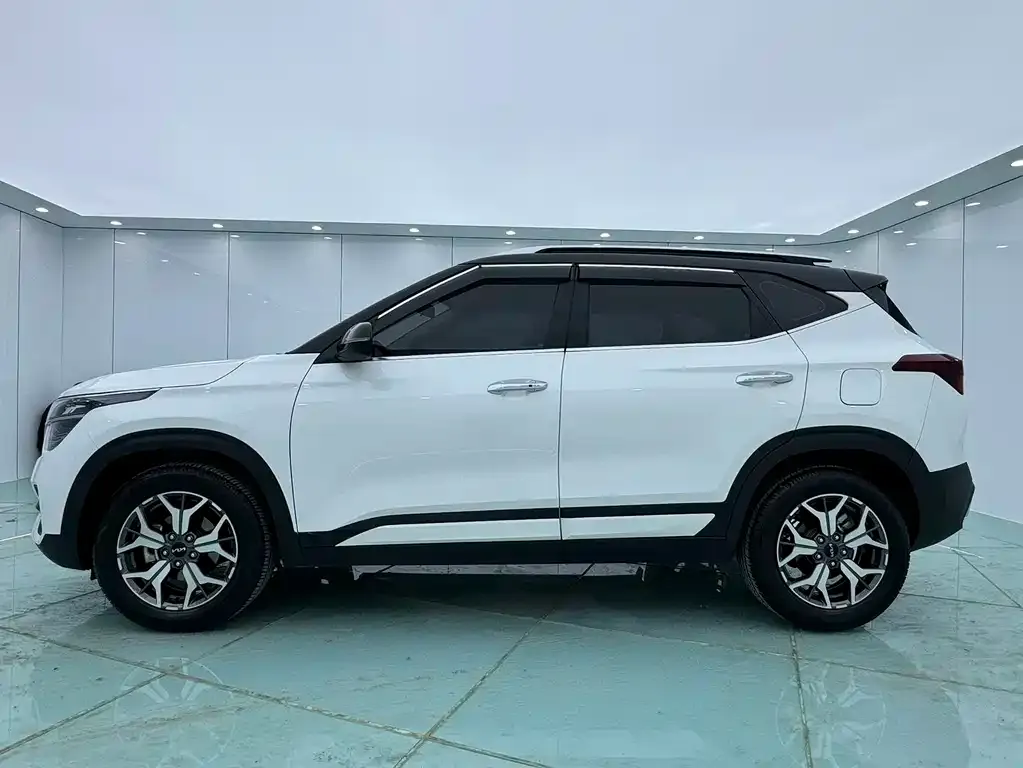 Kia KX3 2021 из CN, фото 10